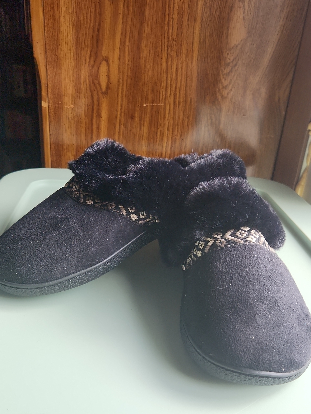 isotoner Black Faux Fur Trim Slip-On Clog Slippers